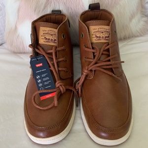 NWT Mens Levi Strauss boots. No Box.
